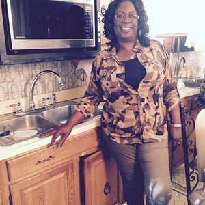 Meet your Posher, Janet